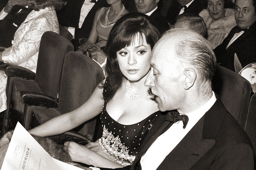  Мари Версини на кинопремьере 1966 